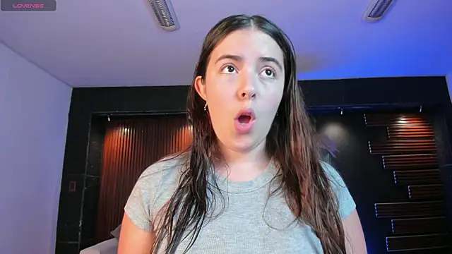 Snapshot of Lyssa_Muller chatting on 11-14-25, 01:21 Lyssa Muller online show from 11-14-25, 01:21