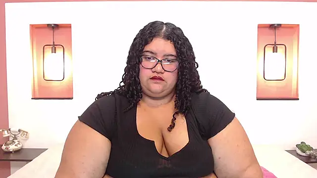 Miley Collins online show from 02-25-25, 10:18