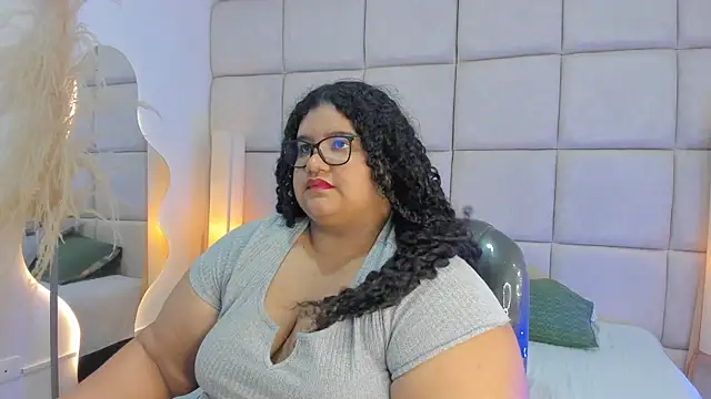 Miley Collins online show from 11-15-25, 07:54