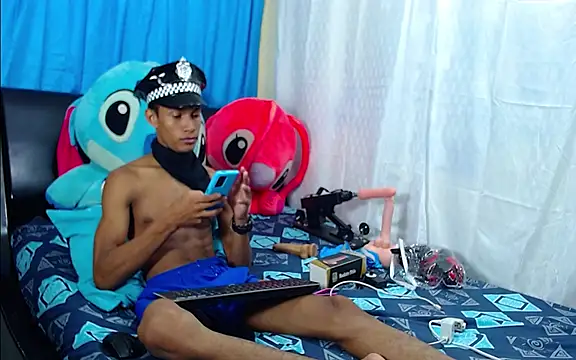 Snapshot of Ryan_Vergon chatting on 01-15-25, 06:01 Ryan Vergon online show from 01-15-25, 06:01