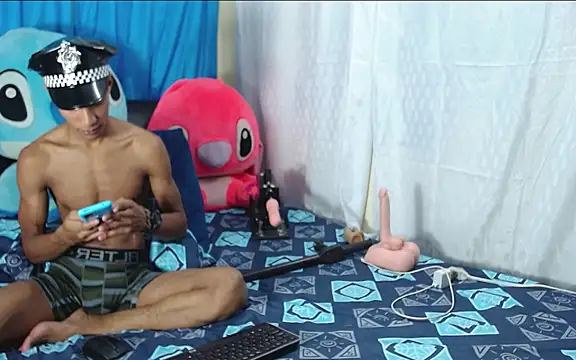 Snapshot of Ryan_Vergon chatting on 01-22-25, 12:49 Ryan Vergon online show from 01-22-25, 12:49