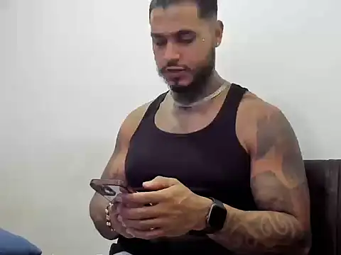 Snapshot of Exotic_tatto27121 chatting on 06-03-26, 04:26 Exotic tatto27121 online show from 06-03-26, 04:26