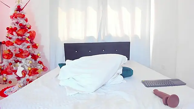 Snapshot of DailaSmith chatting on 12-06-24, 06:39 DailaSmith online show from 12-06-24, 06:39