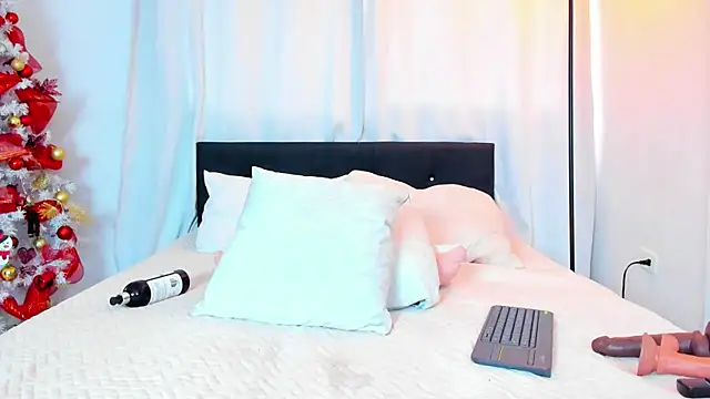 Snapshot of DailaSmith chatting on 01-02-25, 07:18 DailaSmith online show from 01-02-25, 07:18