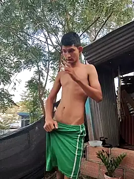 Snapshot of Valentinacuc chatting on 09-17-25, 11:12 Valentinacuc online show from 09-17-25, 11:12