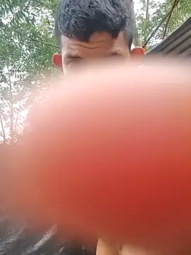 Snapshot of Valentinacuc chatting on 10-05-25, 11:41 Valentinacuc online show from 10-05-25, 11:41