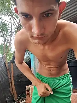 Snapshot of Valentinacuc chatting on 10-22-25, 11:21 Valentinacuc online show from 10-22-25, 11:21