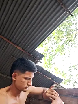 Snapshot of Valentinacuc chatting on 10-28-25, 11:14 Valentinacuc online show from 10-28-25, 11:14