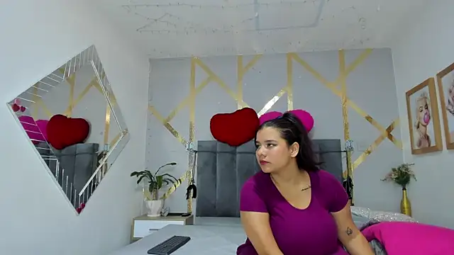 Caroliine Torres online show from 06-11-26, 12:25