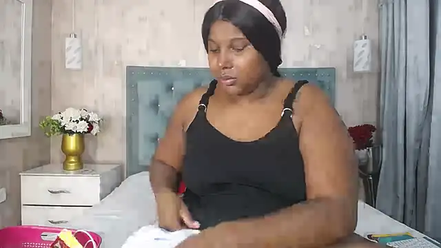 Snapshot of Alexa_roussee chatting on 03-08-25, 10:45 Alexa roussee online show from 03-08-25, 10:45