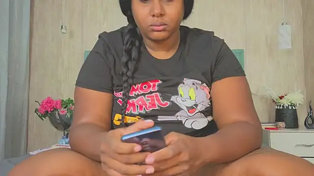 Snapshot of Alexa_roussee chatting on 09-11-25, 12:49 Alexa roussee online show from 09-11-25, 12:49