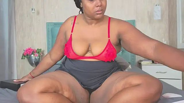 Snapshot of Alexa_roussee chatting on 10-10-25, 12:26 Alexa roussee online show from 10-10-25, 12:26