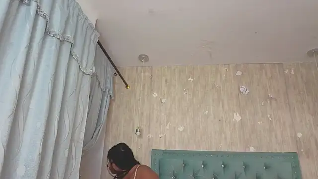 Snapshot of Alexa_roussee chatting on 11-18-25, 12:53 Alexa roussee online show from 11-18-25, 12:53