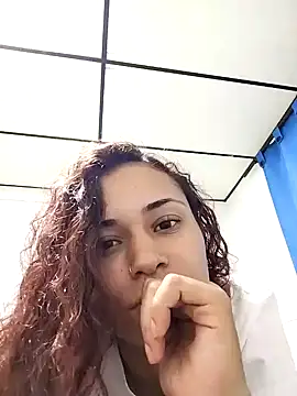 Snapshot of caroline0997 chatting on 01-16-25, 12:34 caroline0997 online show from 01-16-25, 12:34