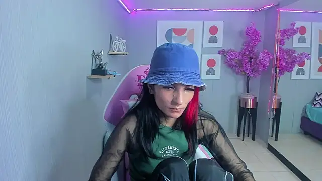 Dafne huges online show from 01-10-25, 10:46