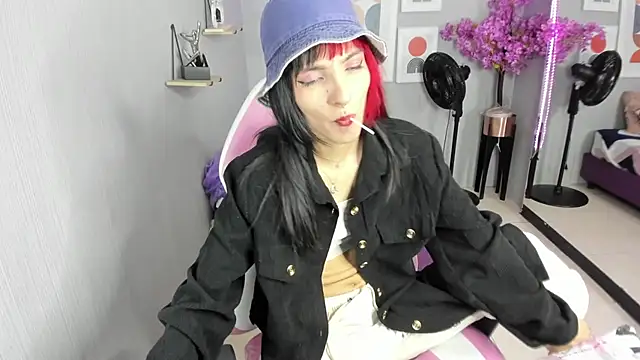 Dafne huges online show from 01-30-25, 07:26