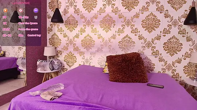 Dafne huges online show from 02-19-25, 12:22