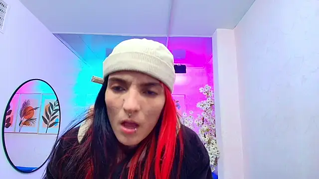 Dafne huges online show from 09-13-25, 07:35