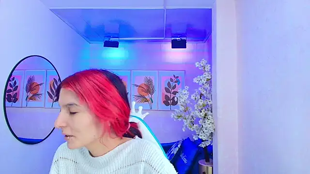 Dafne huges online show from 09-24-25, 07:39