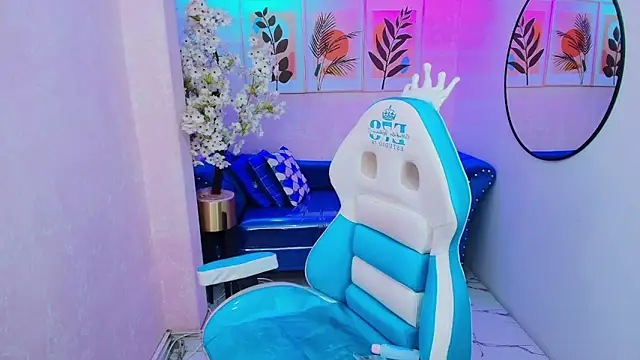 Dafne huges online show from 10-27-25, 07:18