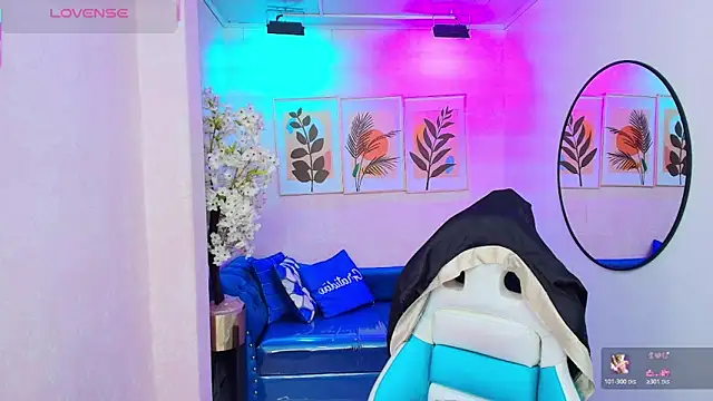 Dafne huges online show from 11-13-25, 07:35