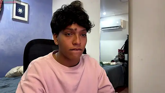 Snapshot of Xander_bonnet1 chatting on 11-20-25, 12:49 Xander bonnet1 online show from 11-20-25, 12:49