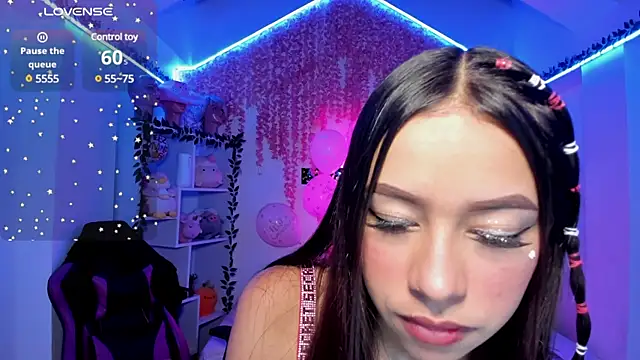 Snapshot of cat_kitty18_ chatting on 01-28-25, 06:39 cat kitty18 online show from 01-28-25, 06:39