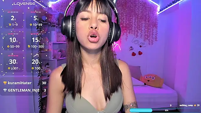 Snapshot of cat_kitty18_ chatting on 03-08-25, 09:18 cat kitty18 online show from 03-08-25, 09:18