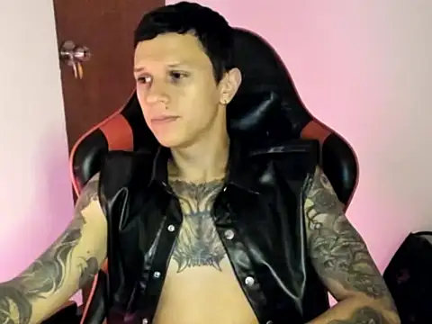 Snapshot of goodboy69l chatting on 03-08-26, 02:04 goodboy69l online show from 03-08-26, 02:04