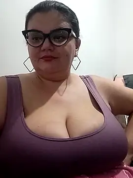 Madisonpalacio online show from 10-22-25, 02:01