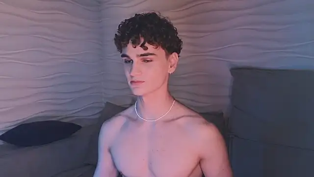 Snapshot of adam_21cm__ chatting on 12-14-24, 04:09 adam 21cm   online show from 12-14-24, 04:09