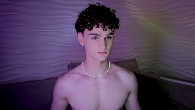 Snapshot of adam_21cm__ chatting on 01-17-25, 04:36 adam 21cm   online show from 01-17-25, 04:36