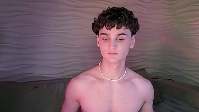 Snapshot of adam_21cm__ chatting on 02-02-25, 04:54 adam 21cm   online show from 02-02-25, 04:54