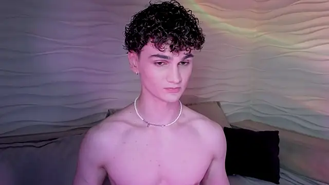 Snapshot of adam_21cm__ chatting on 02-09-25, 05:11 adam 21cm   online show from 02-09-25, 05:11
