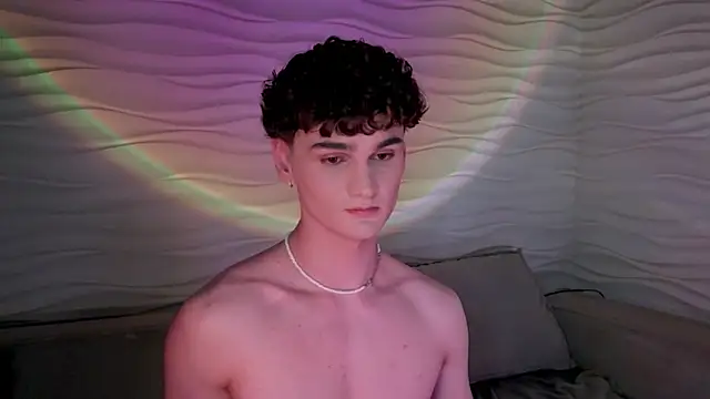Snapshot of adam_21cm__ chatting on 02-13-25, 07:52 adam 21cm   online show from 02-13-25, 07:52