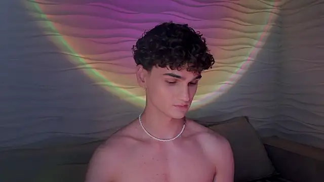 Snapshot of adam_21cm__ chatting on 02-20-25, 07:41 adam 21cm   online show from 02-20-25, 07:41