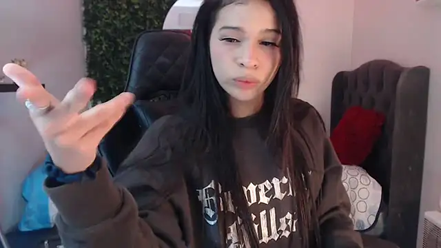 Snapshot of andy_bell_x chatting on 12-10-24, 02:48 andy bell x online show from 12-10-24, 02:48