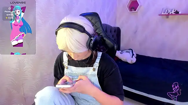 Snapshot of andy_bell_x chatting on 11-20-25, 02:23 andy bell x online show from 11-20-25, 02:23