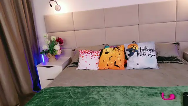 Alisha Shy online show from 10-16-25, 10:22