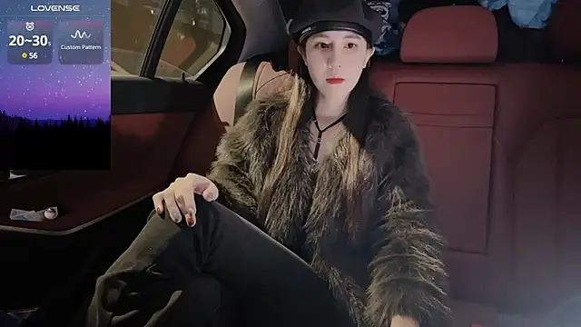 Snapshot of newwell chatting on 01-07-25, 01:14 newwell online show from 01-07-25, 01:14