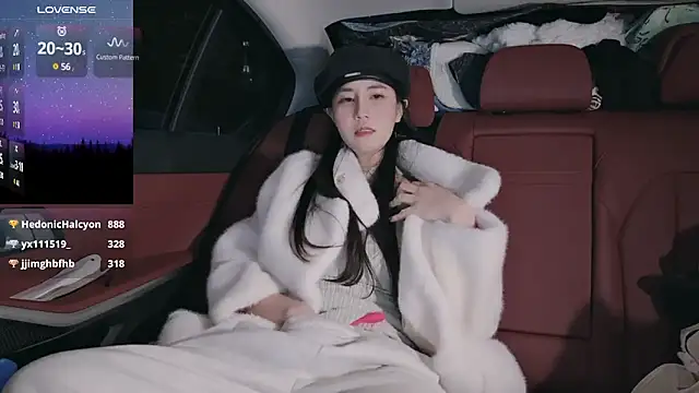 Snapshot of newwell chatting on 01-12-25, 05:22 newwell online show from 01-12-25, 05:22