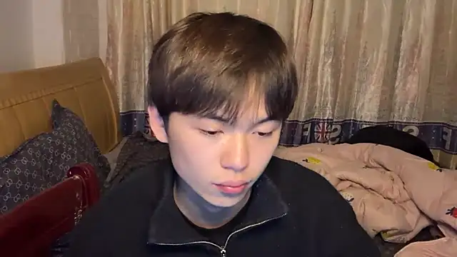 Snapshot of xiaottt1918 chatting on 01-07-25, 11:48 xiaottt1918 online show from 01-07-25, 11:48