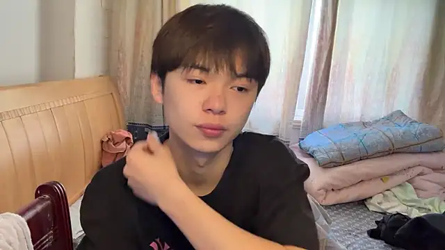 Snapshot of xiaottt1918 chatting on 01-12-25, 04:21 xiaottt1918 online show from 01-12-25, 04:21