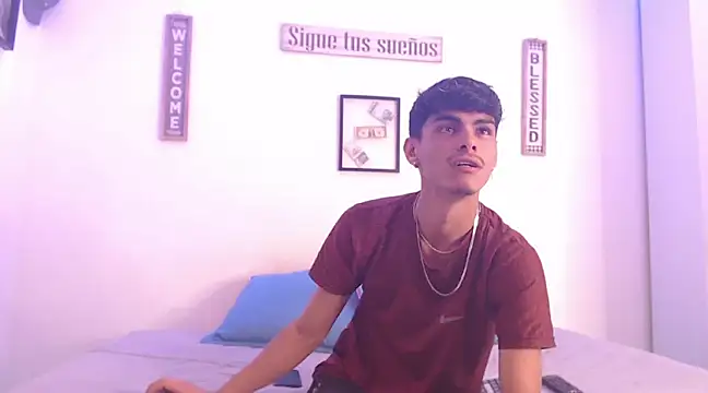 harrytomson 1 online show from 12-26-24, 01:29