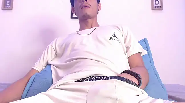 harrytomson 1 online show from 02-23-25, 08:28