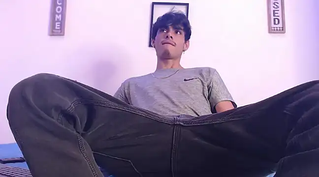 harrytomson 1 online show from 03-10-25, 07:21