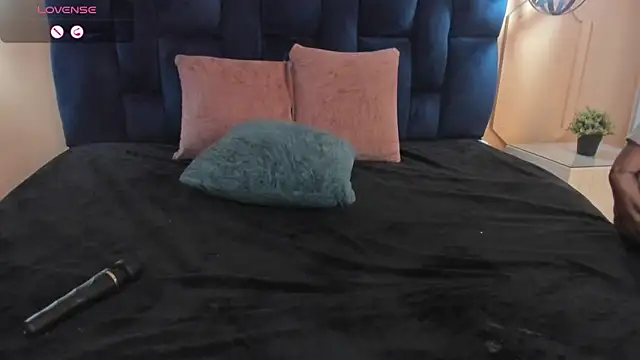 Snapshot of Yazmin_rouse chatting on 01-16-25, 05:12 Yazmin rouse online show from 01-16-25, 05:12