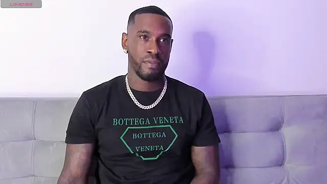 Snapshot of Dvid_Rullers chatting on 03-18-25, 12:49 Dvid Rullers online show from 03-18-25, 12:49