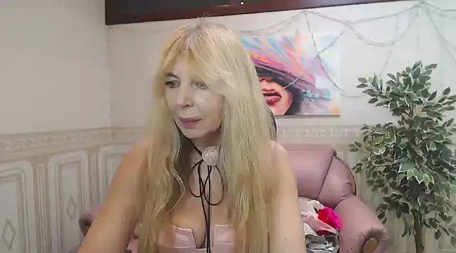 Snapshot of Anna_Diax chatting on 01-22-25, 03:29 Anna Diax online show from 01-22-25, 03:29