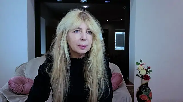 Snapshot of Anna_Diax chatting on 09-12-25, 12:05 Anna Diax online show from 09-12-25, 12:05